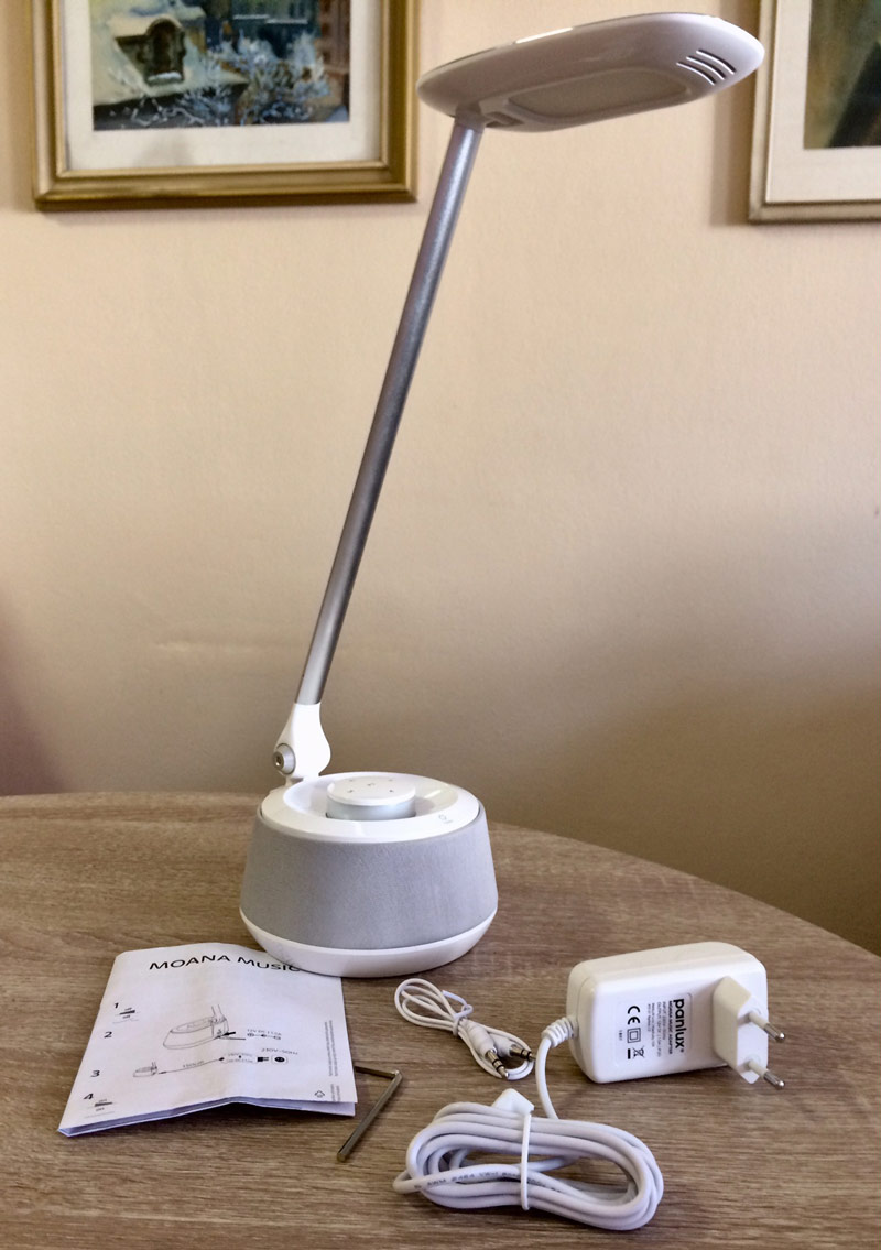 LED stolní lampa před instalací