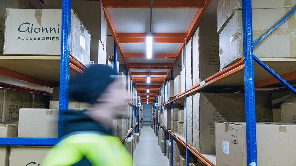 Graf znázorňující úspory energie s LED trubicemi.