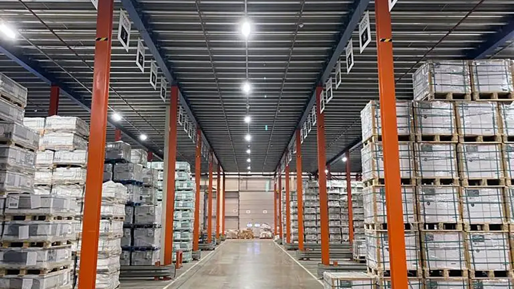 Video instalace trubice v obchodě