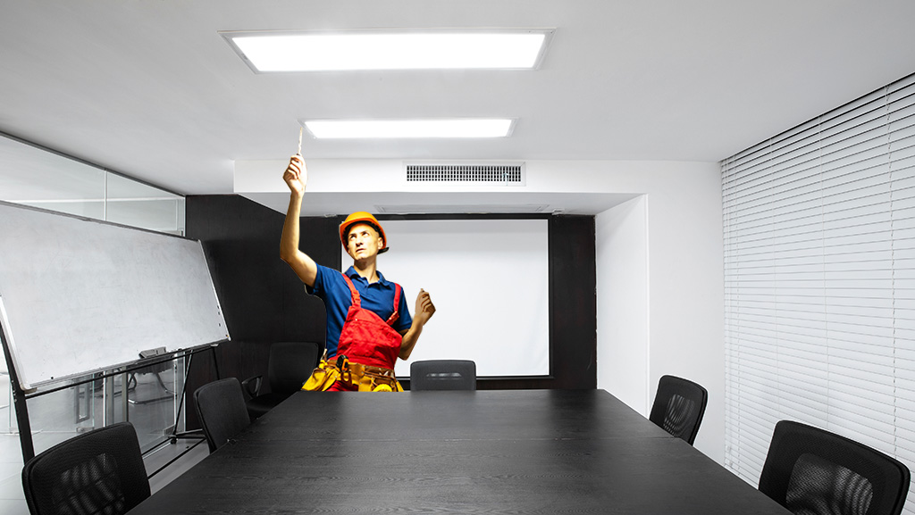 Video tutoriál ukazující rychlou instalaci rámečku na LED panel.