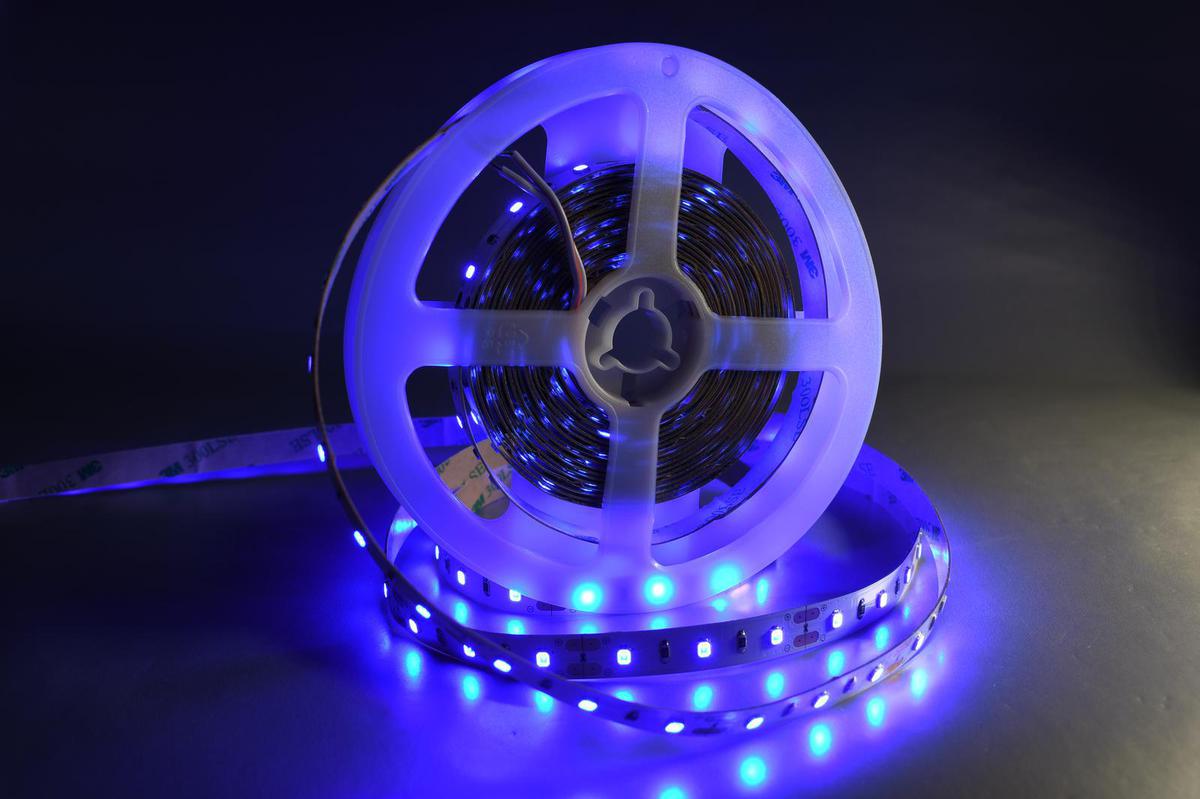 LED Streifen 9,6W/m mit Schutz blau