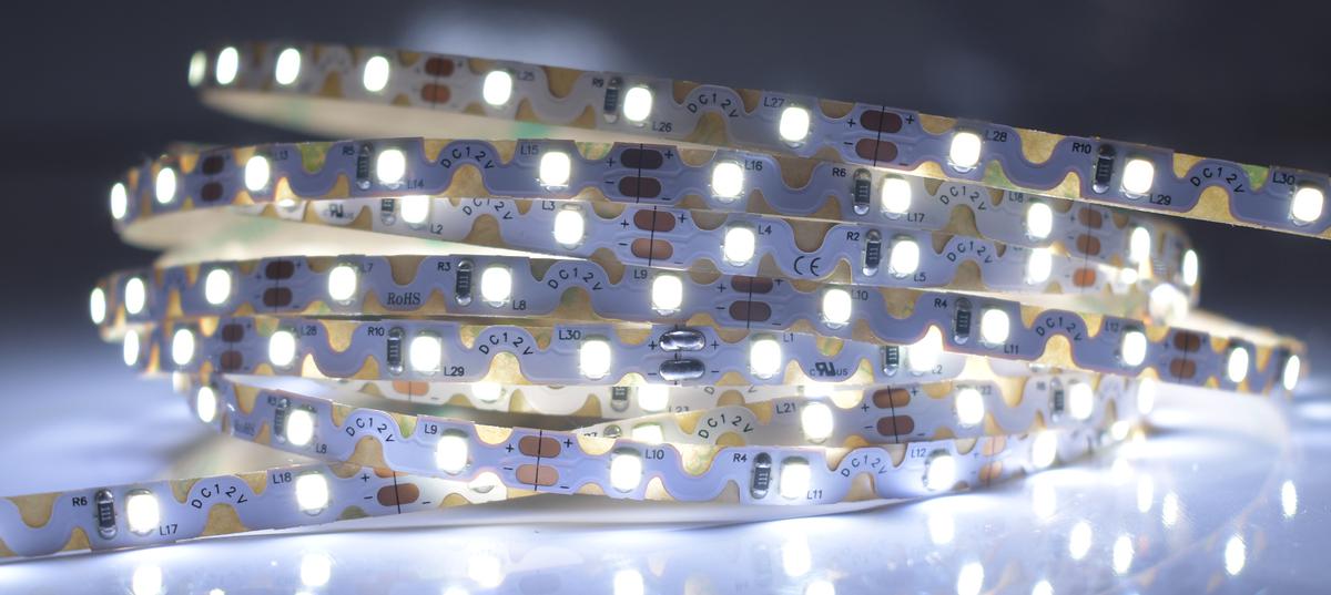 LED pásik 6,2W/m 12V ohebný studená biela