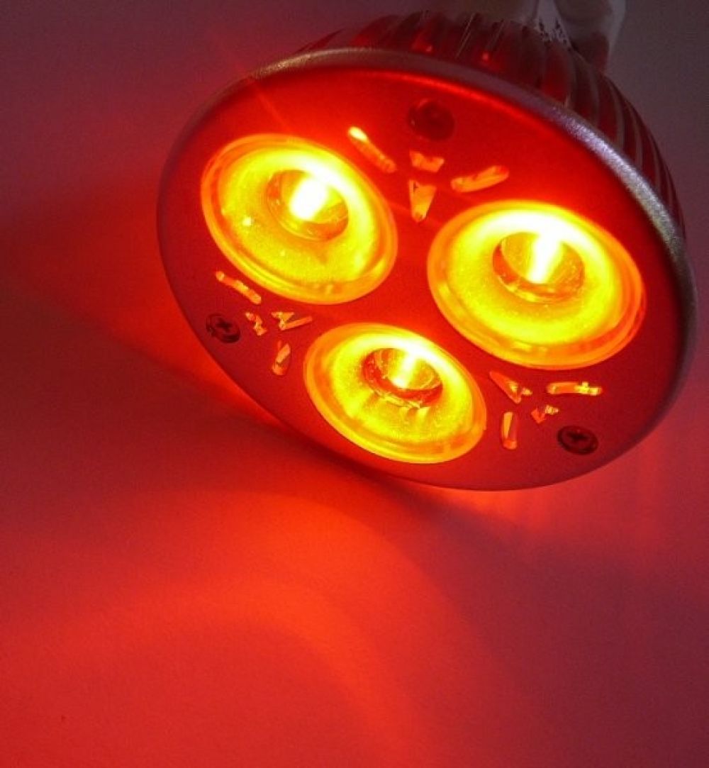 Farebná LED žiarovka MR16 červená