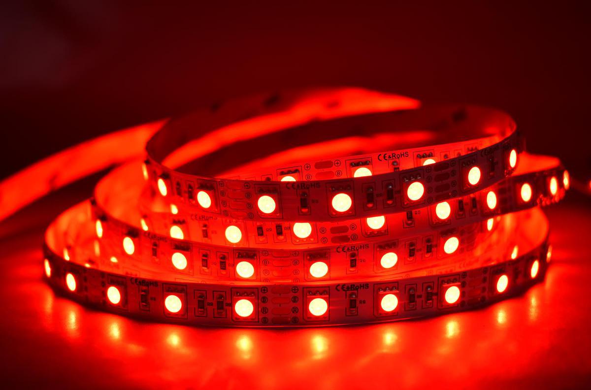 LED pásik 12W/m vnútorná červená 12V