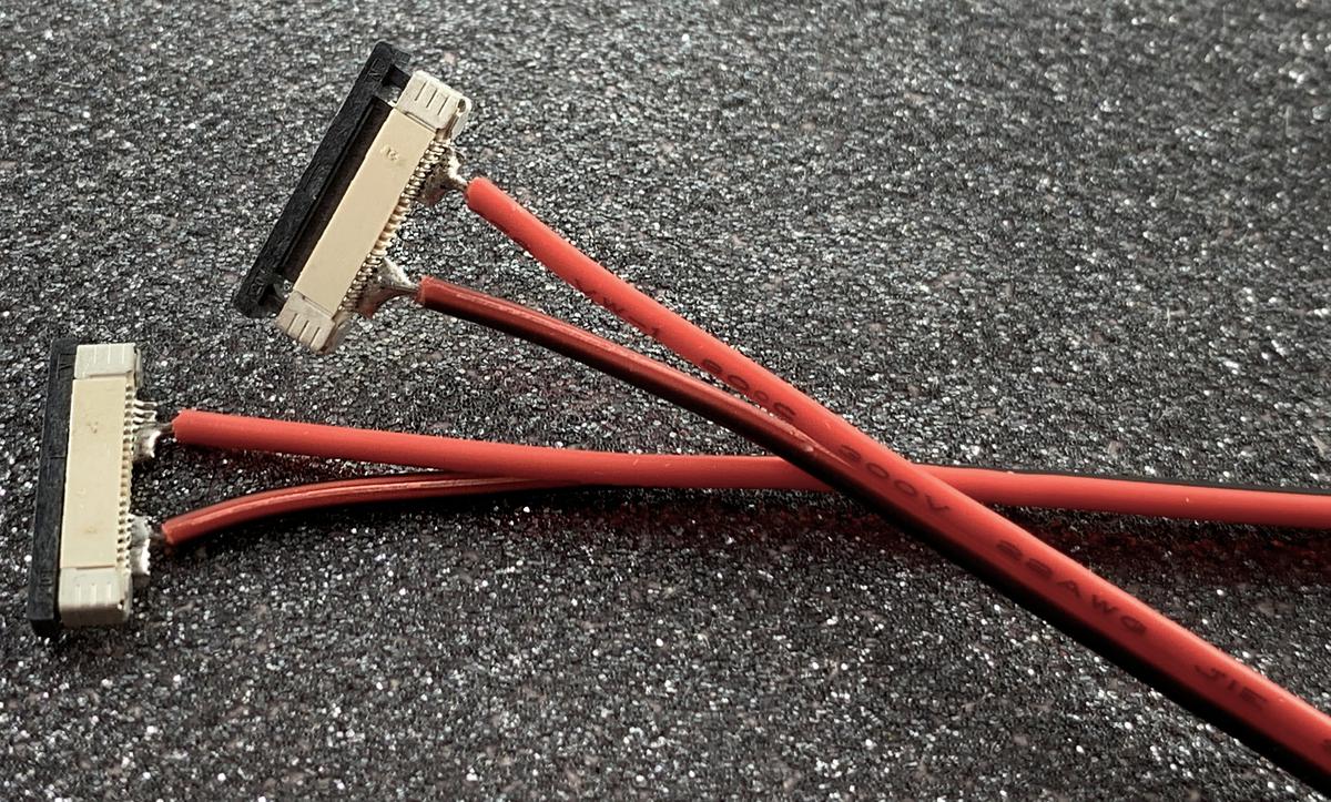 1barva prípojka pre LED pásik s káblom 8mm