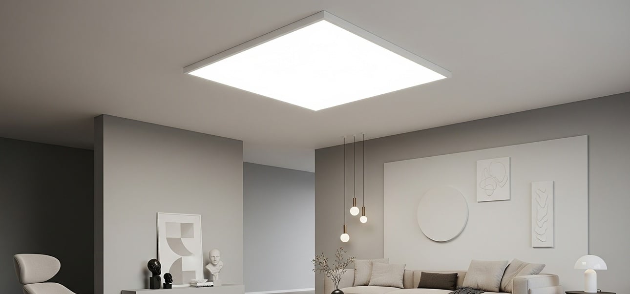 LED-Aufbaupanel an einer Zimmerdecke (Symbolbild)