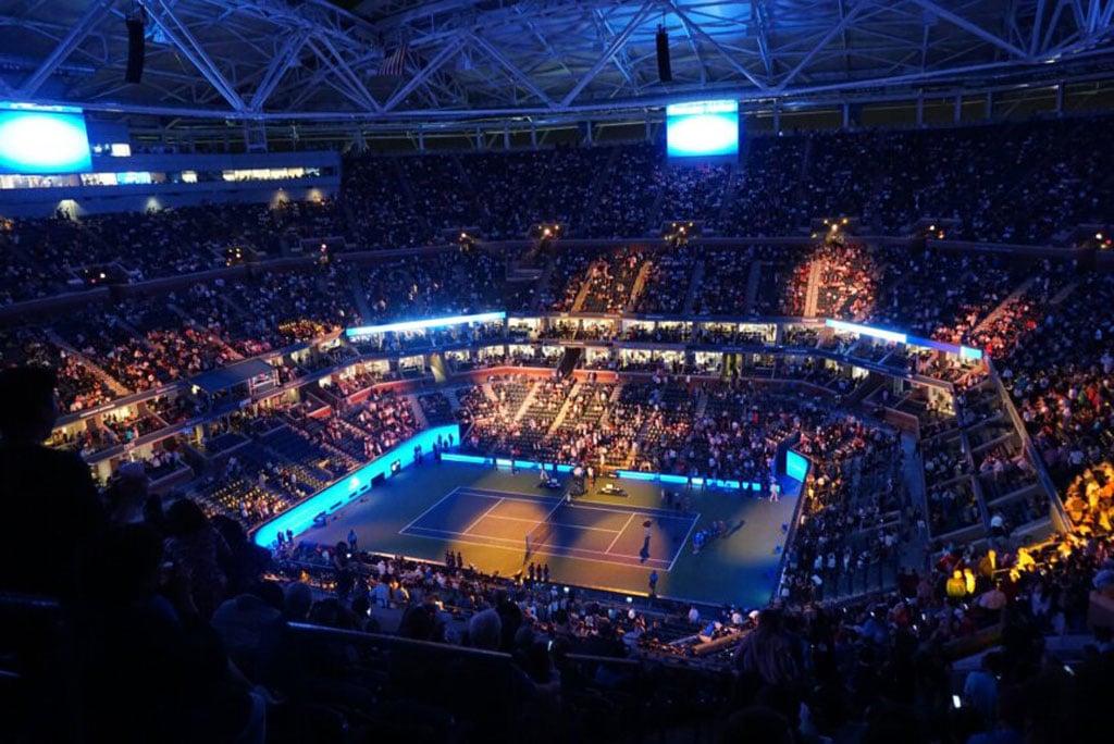 Wartungsarme LED-Beleuchtung einer Sportanlage