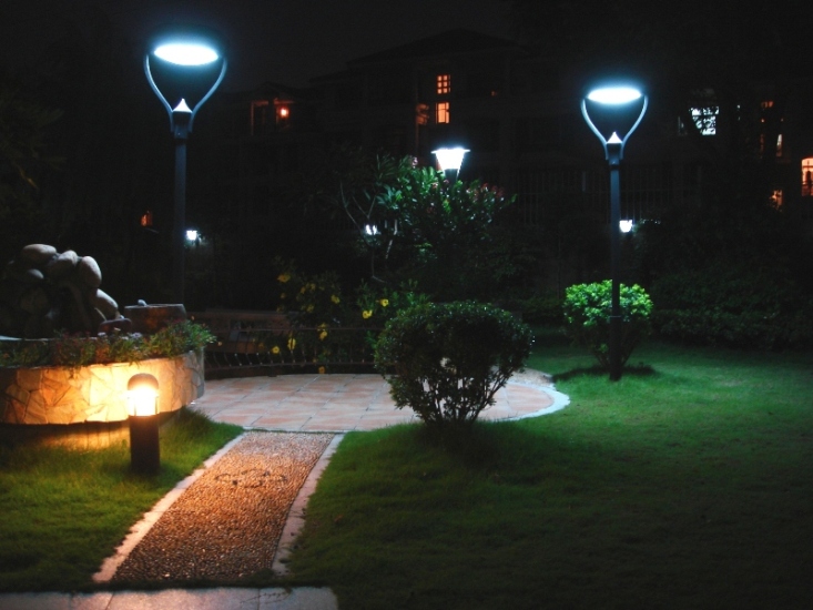 Outdoor-Solar-Lights