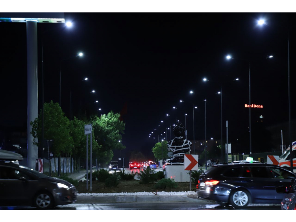 LED veřejné svítidlo 250W na výložník VO denní bílá