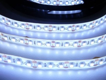 LED pásek zalitý 9,6W/m denní bílá 12V