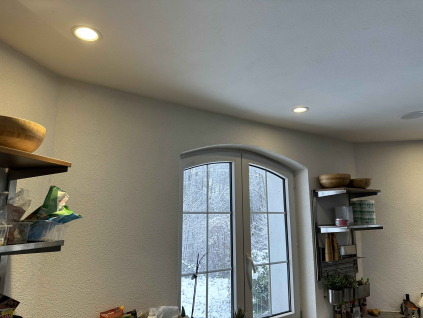 Stmívatelný bílý kruhový vestavný LED panel 120mm 6W teplá bílá
