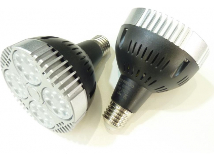 LED žárovka E27 PAR30 SR35 24
