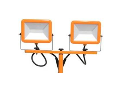 7353 8 oranzovy led reflektor s teleskopickym stojanem 2x30w denni bila
