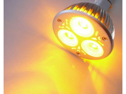 Barevná LED žárovka E27 žlutá
