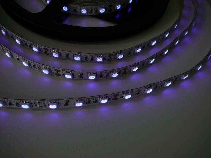 UV LED pásik 14,4W originálny UV čip 12V