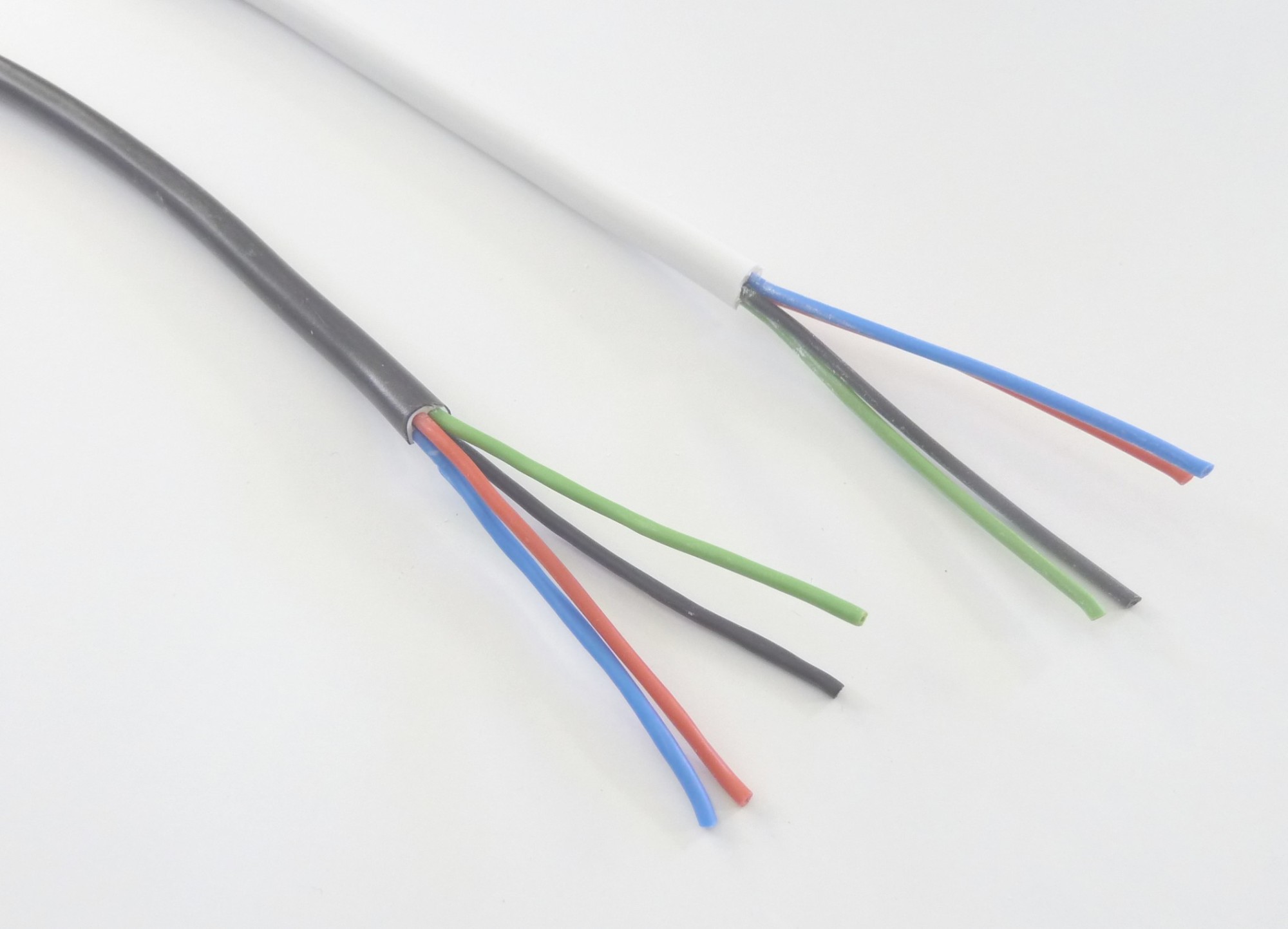 RGB kabel 4x0,5 kulatý, Bílá