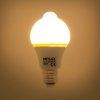 175934 2 rll 317 led zarovka s pir cidlem a60 e27 8w tepla bila